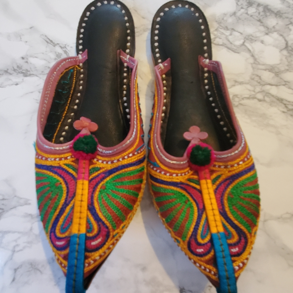Vintage Leather Slippers, Hand Knit Embroidery Slippers, Local Folk Half Shoe